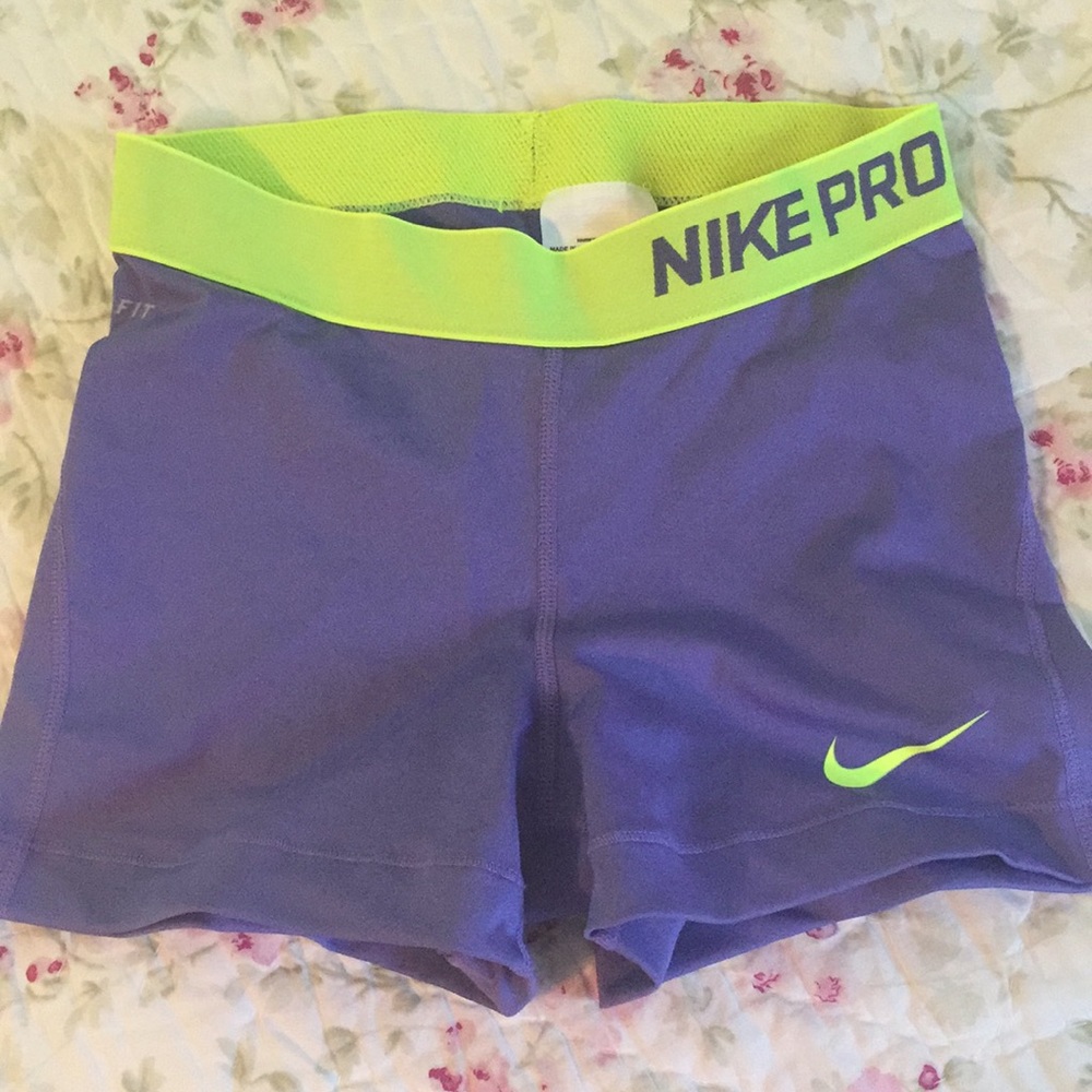 Size small Nike pro spandex